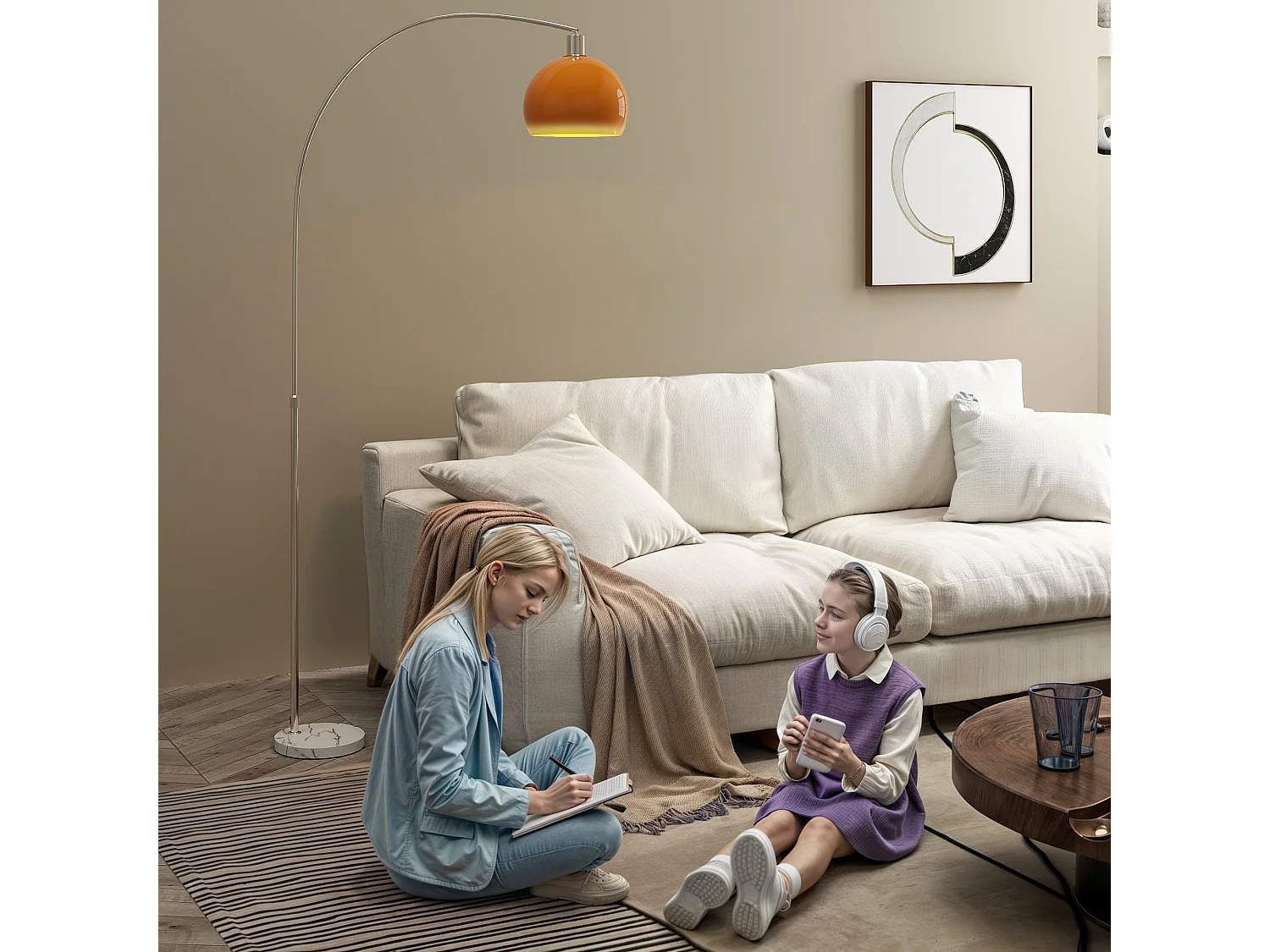 Lampada da terra ad arco con interruttore a pedale bianco e arancione
