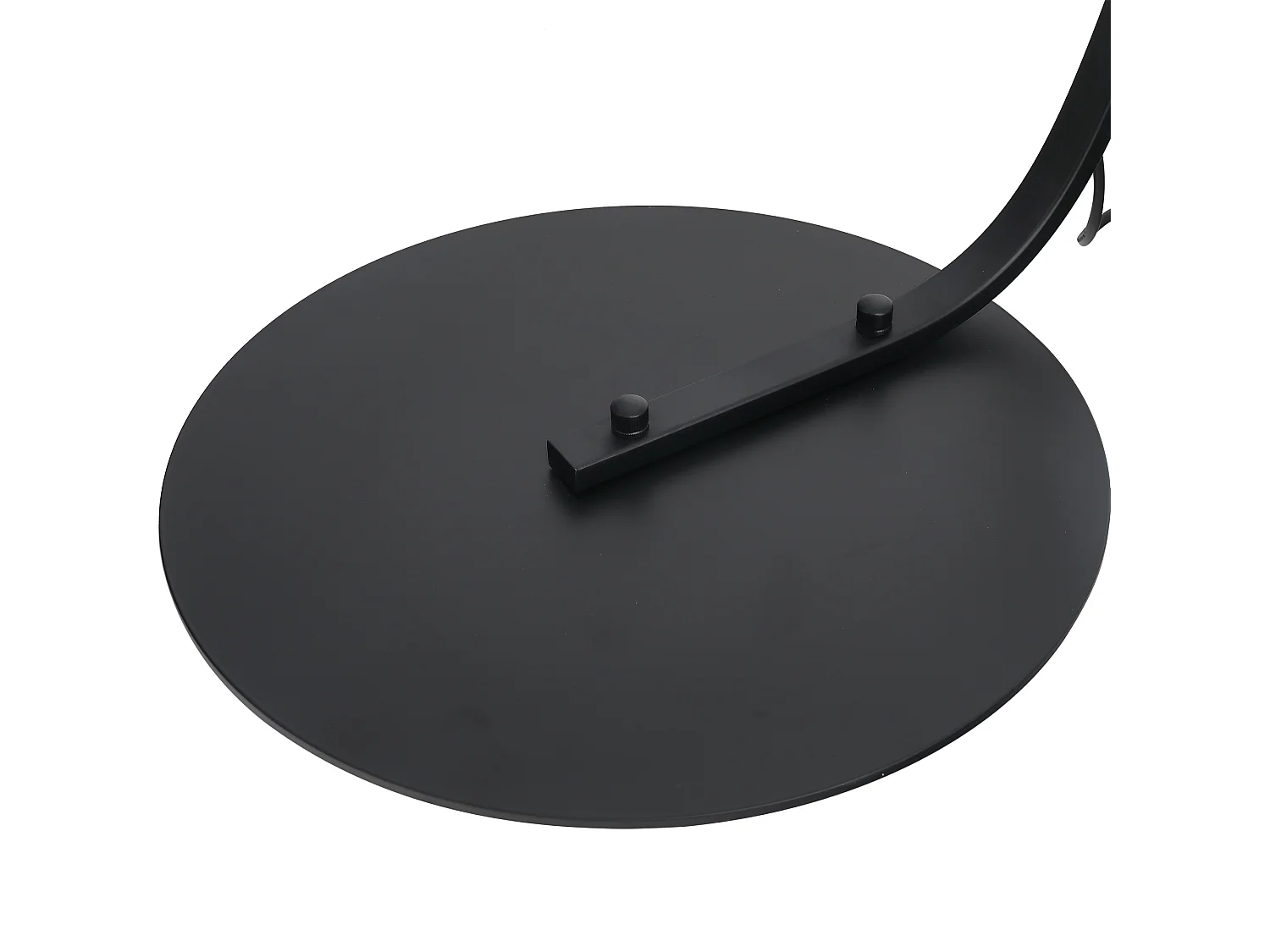 Lampada da terra con paralume in tessuto e base in metallo nera