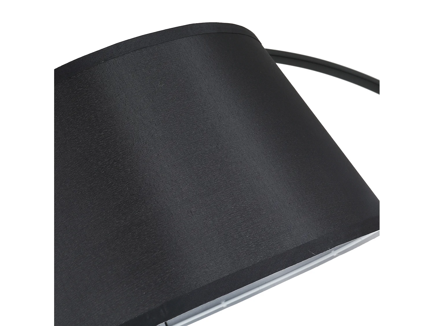 Lampada da terra con paralume in tessuto e base in metallo nera