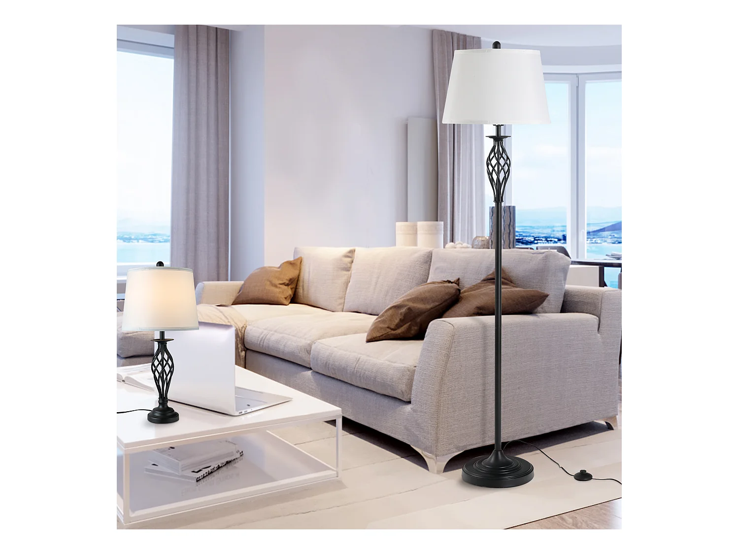 Lampada da terra e 2 lampade da tavolo in metallo nero e bianco