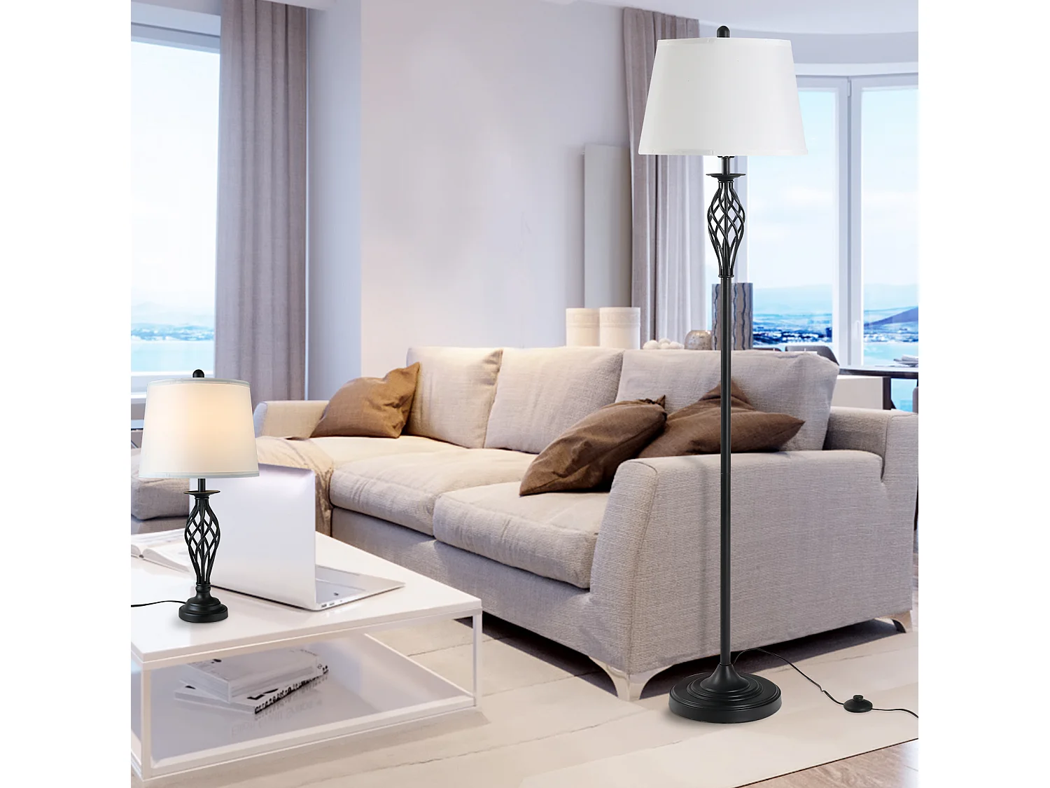 Lampada da terra e 2 lampade da tavolo in metallo nero e bianco