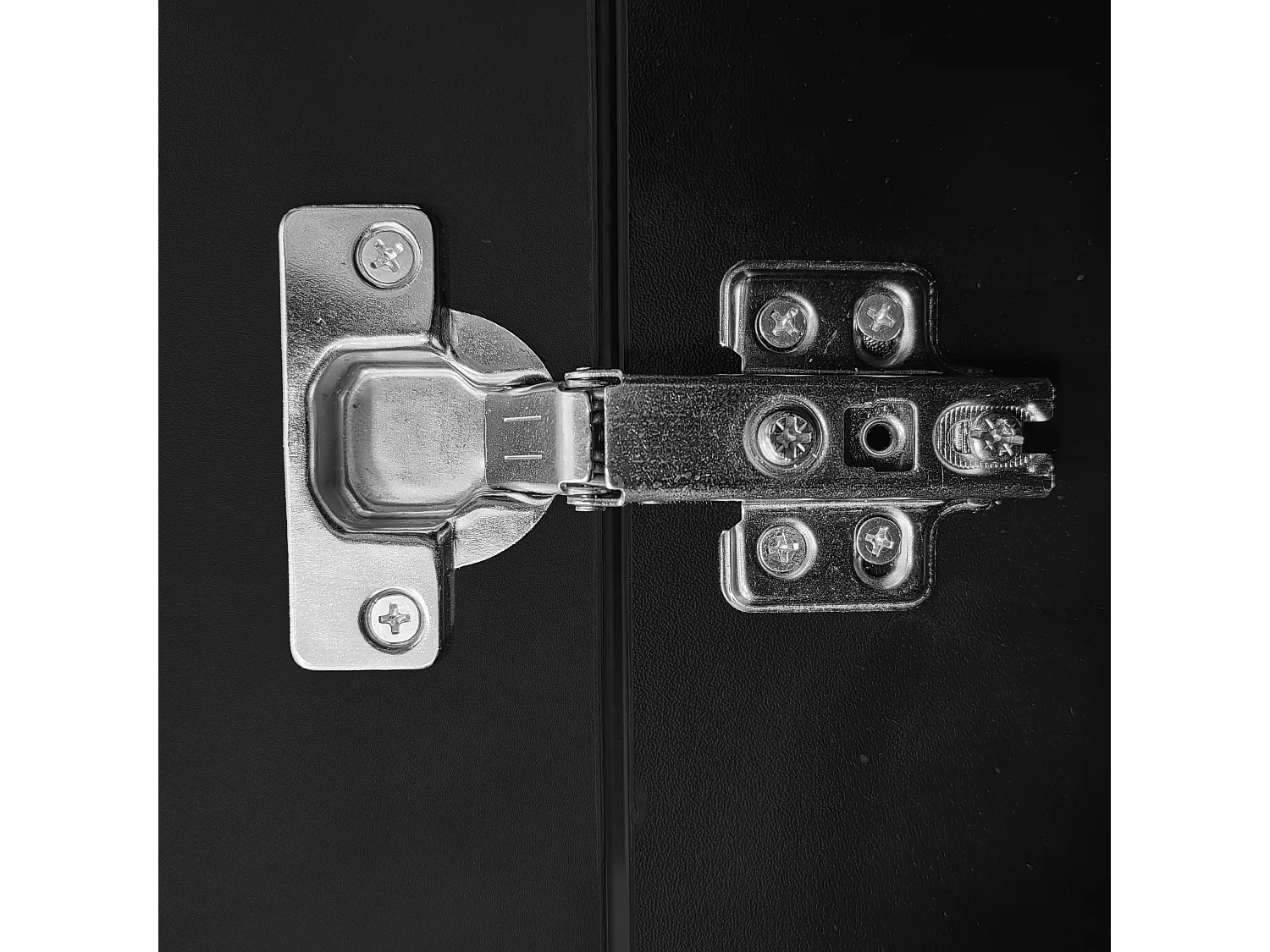 Meuble TV 181x38x38 cm avec lumières LED avec 2 portes battantes et étagères en verre - noir