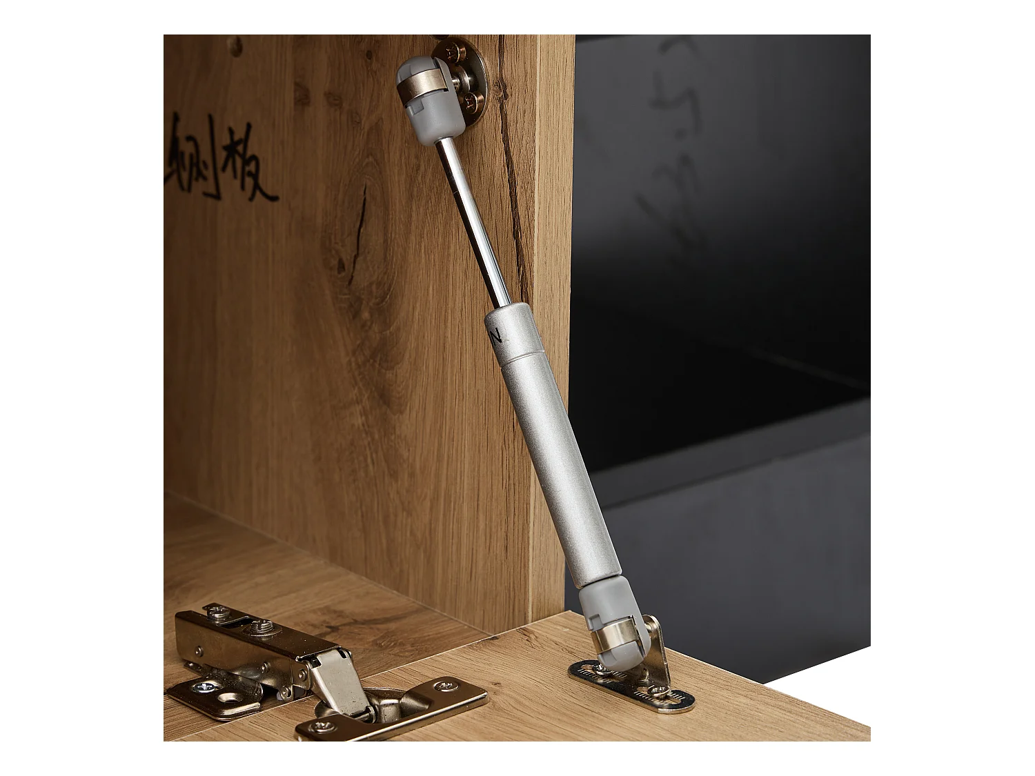 Meuble TV 2 portes battantes - LED - meuble de rangement ouvert - marron