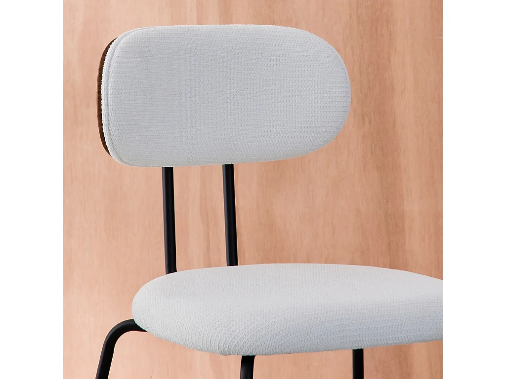 Silla decoración madera curvada teñida nogal y tela repelente al agua,