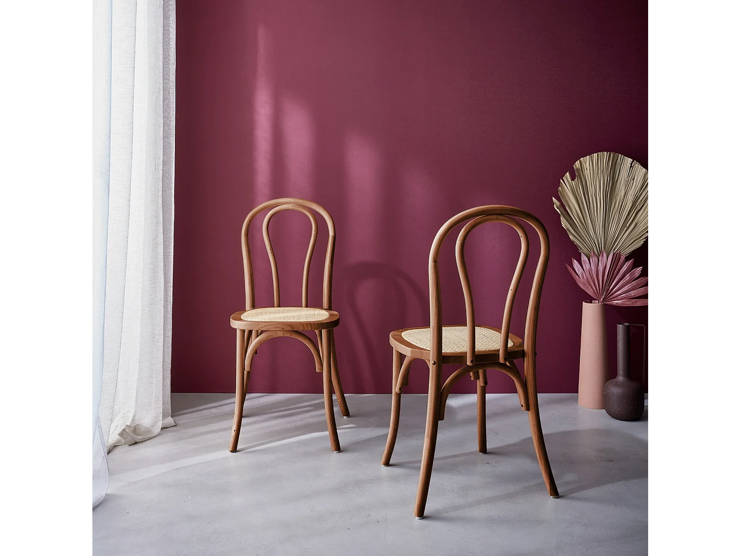 Set di 2 sedie vintage in legno e rattan, noce