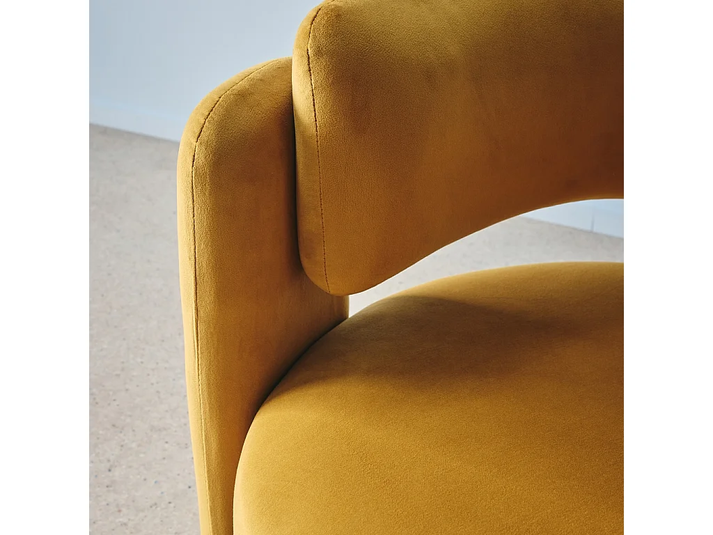 Fauteuil tripode en velours moutarde