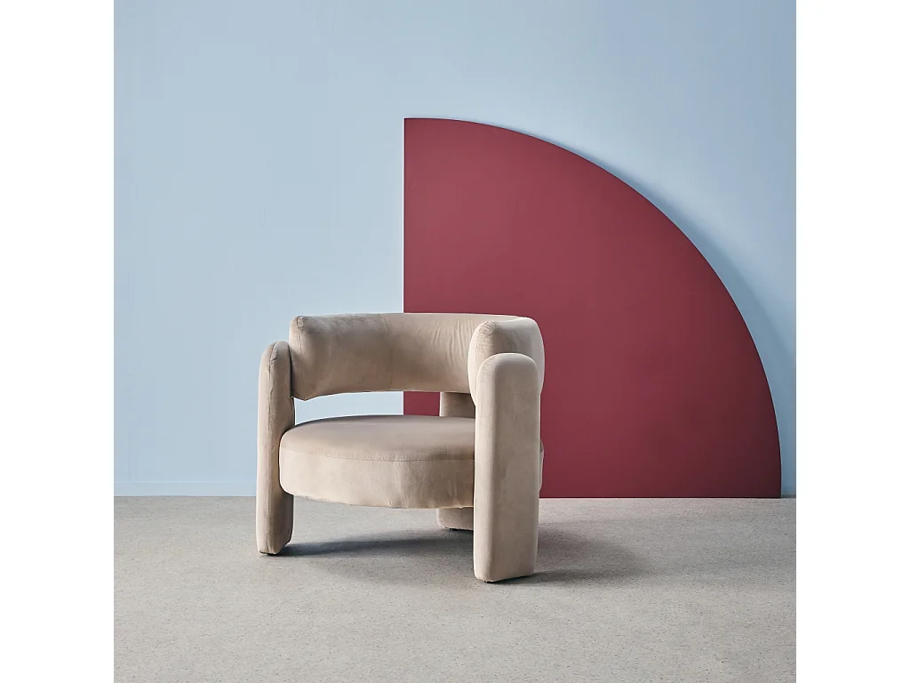 Sillón trípode en terciopelo beige