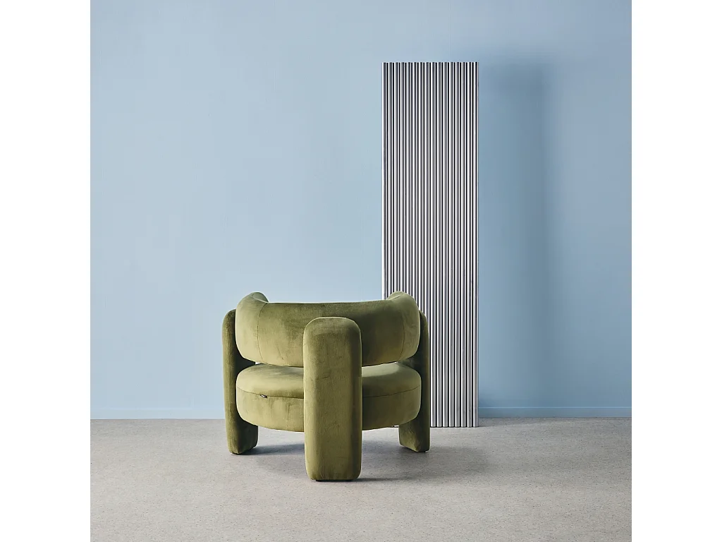 Sillón trípode en terciopelo verde