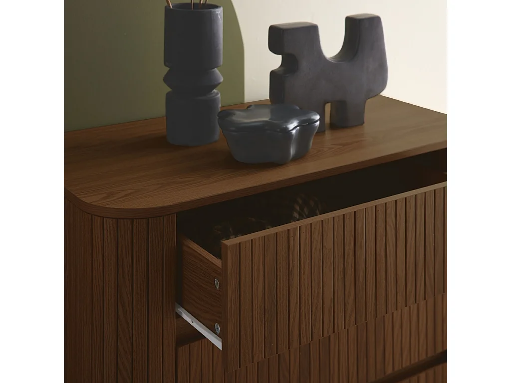 Commode 3 tiroirs. décor strié noyer. L 80x P 45  H 80cm