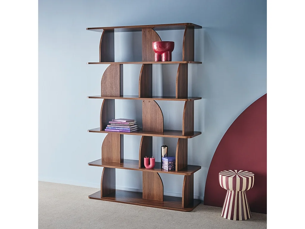 Etagère. bibliothèque exotique décor bois noyer 5 niveaux. séparateurs courbés - Alva