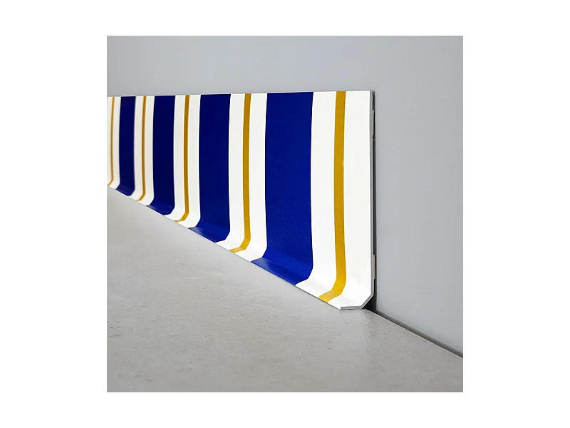 Plinthes PVC adhésives décoratives pour sol - Lot de 25 - 200x8 cm (50m) Bleu - Bari