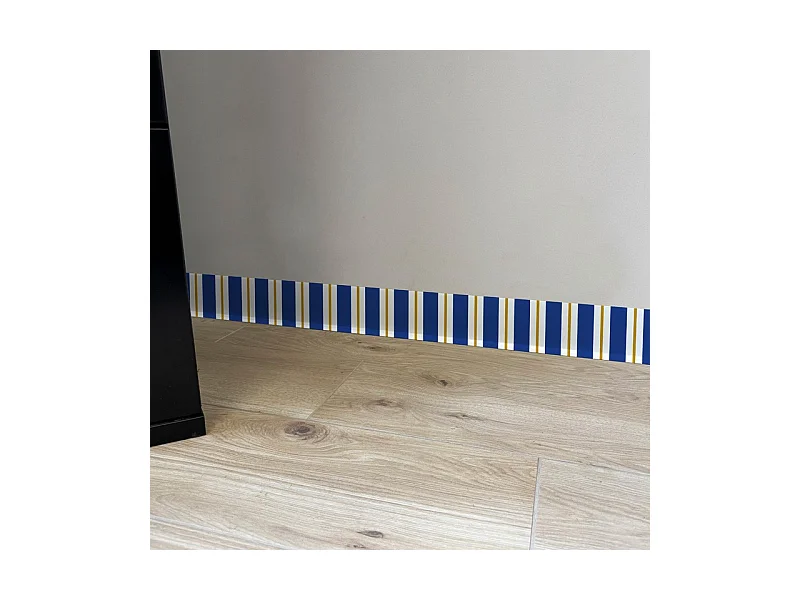 Plinthes PVC adhésives décoratives pour sol - Lot de 25 - 200x8 cm (50m) Bleu - Bari