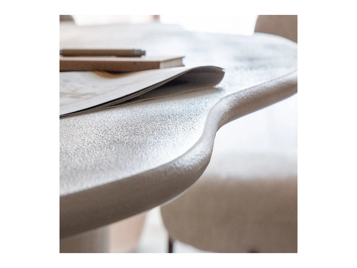 Table à manger nuage en bois effet béton blanc Thomas