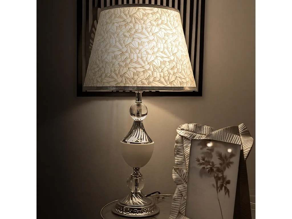 Lampa stołowa Kody, kolor srebrny i biały, żelazo i tkanina, 30 x 30 x 54 cm, 1 x E27