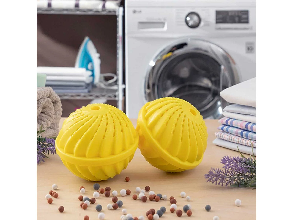 Pack de 2 bolas para lavar la ropa Delieco InnovaGoods sin detergente amarillo Ø10,5x9,4 cm