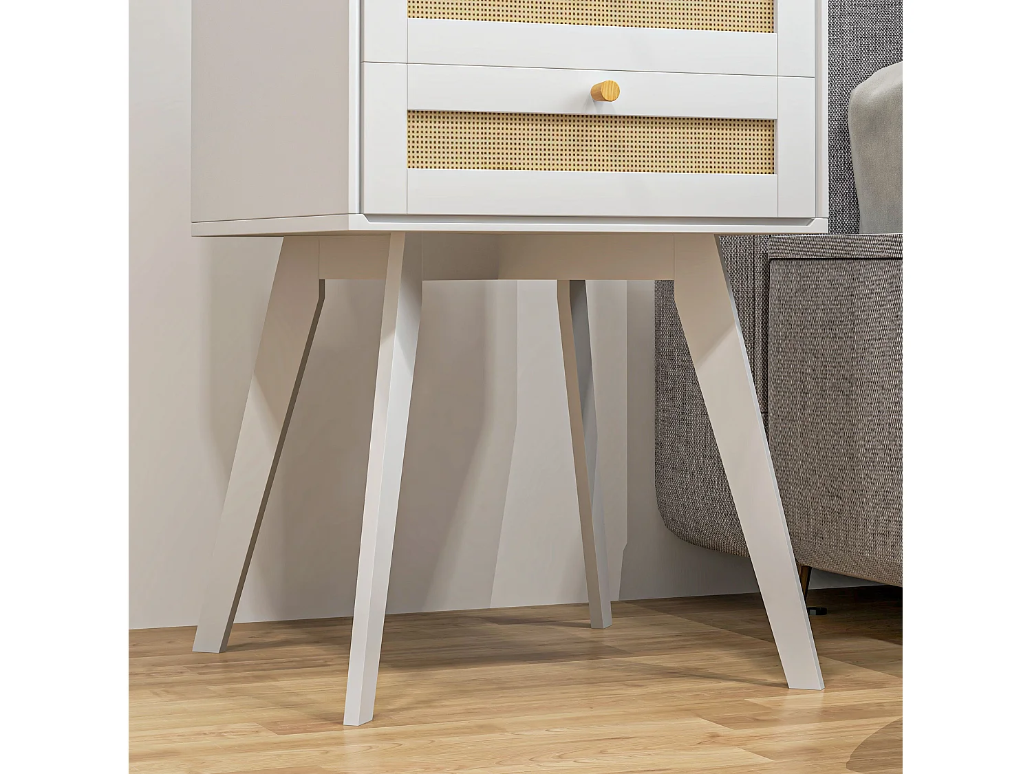 Mesa de Cabeceira Branca Boho com 2 Gavetas e Detalhes em Vime - Perfeita para Quarto e Sala de Estar