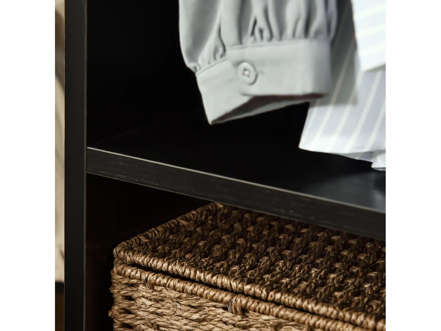 Armario abierto Kirk Homcom 1 barra + 2 estantes + ruedas negro 128x60x40 cm