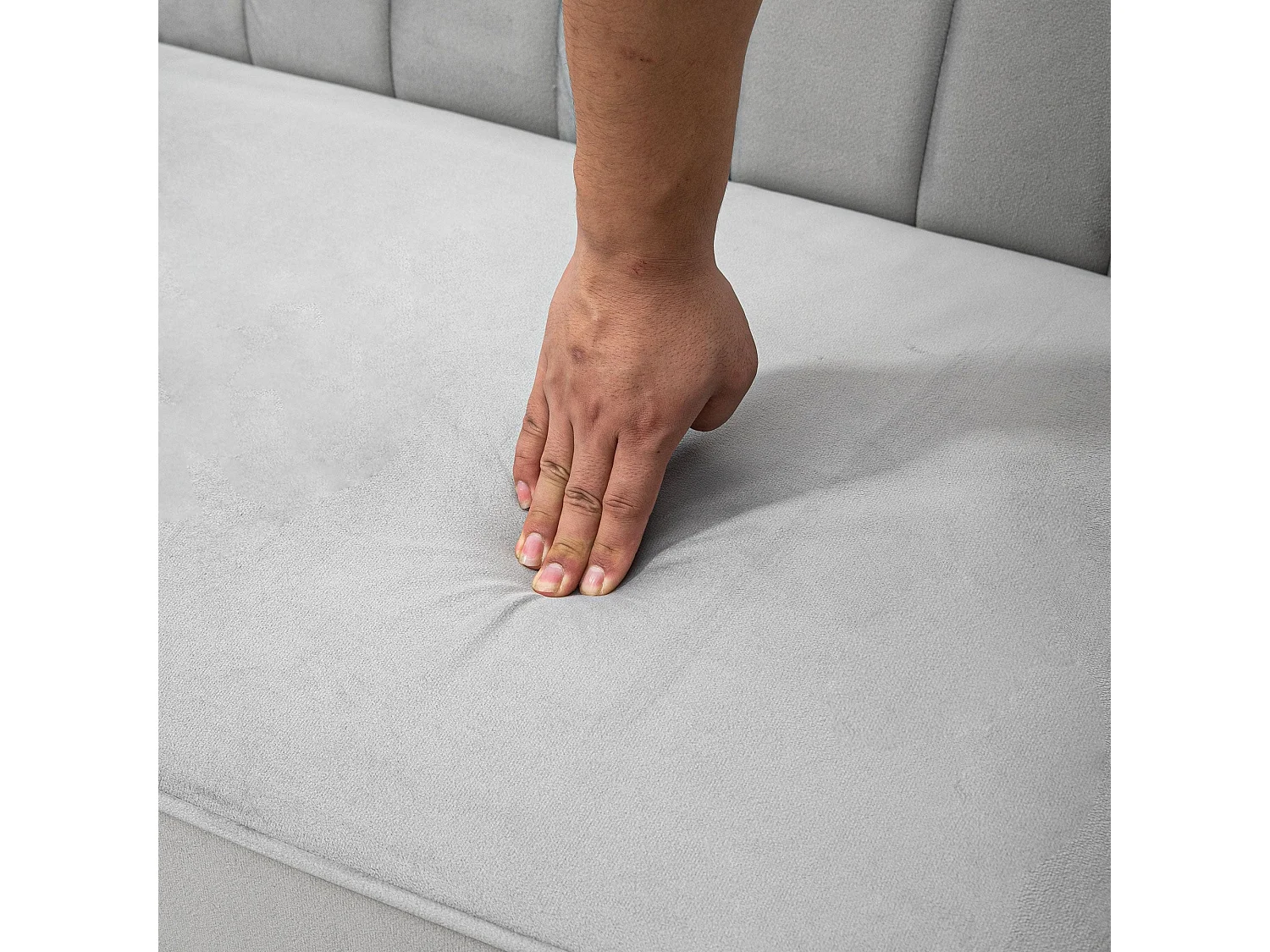 Sofá de 2 Lugares Versátil: Converte em Cama com Estofado Aveludado e Encosto Ajustável