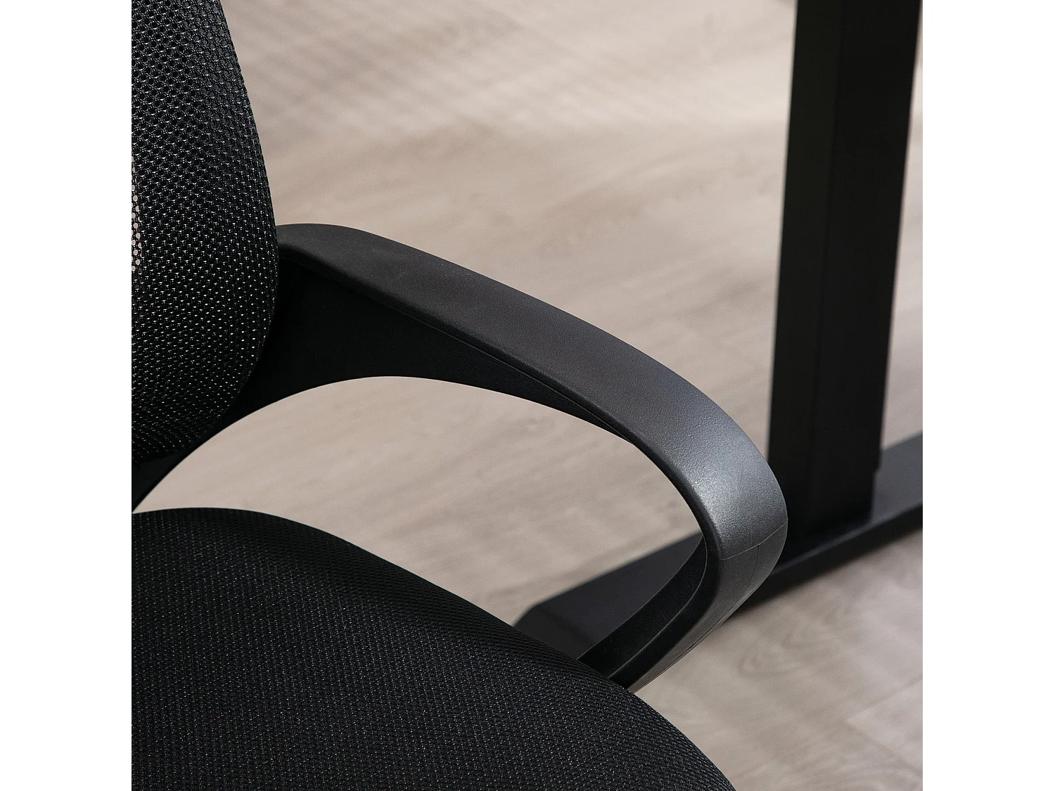 Silla de oficina Waco Homcom basculante con reposabrazos + ruedas negro 89-109x57x55 cm