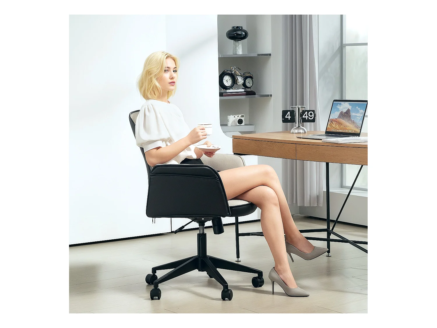 Silla de oficina Jaca Homcom altura ajustable negro/crema 93-103x66x65 cm