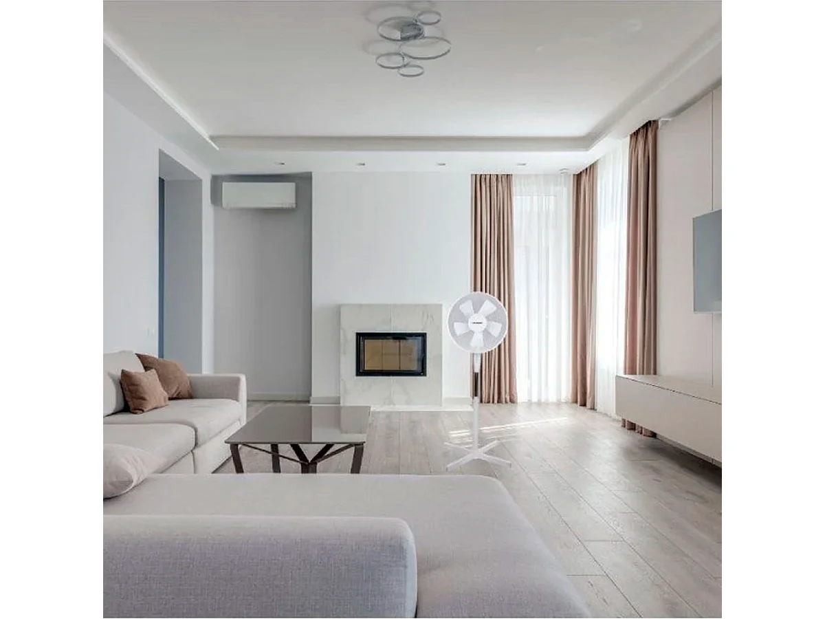 Ventilador de pie Blaupunkt BP2013 50W 3 velocidades 5 aspas blanco