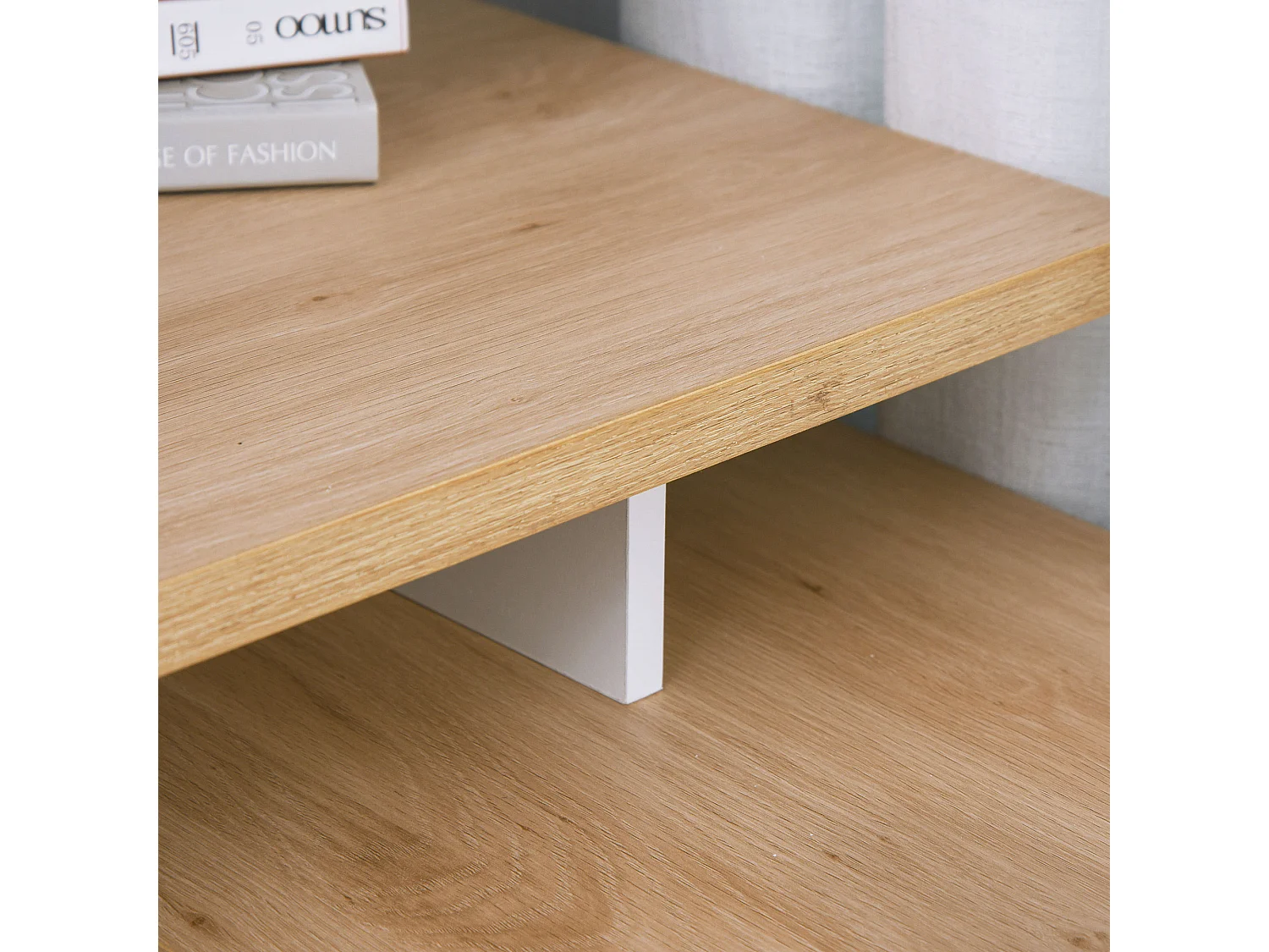 Scrivania angolare con piano estraibile e libreria color legno bianco