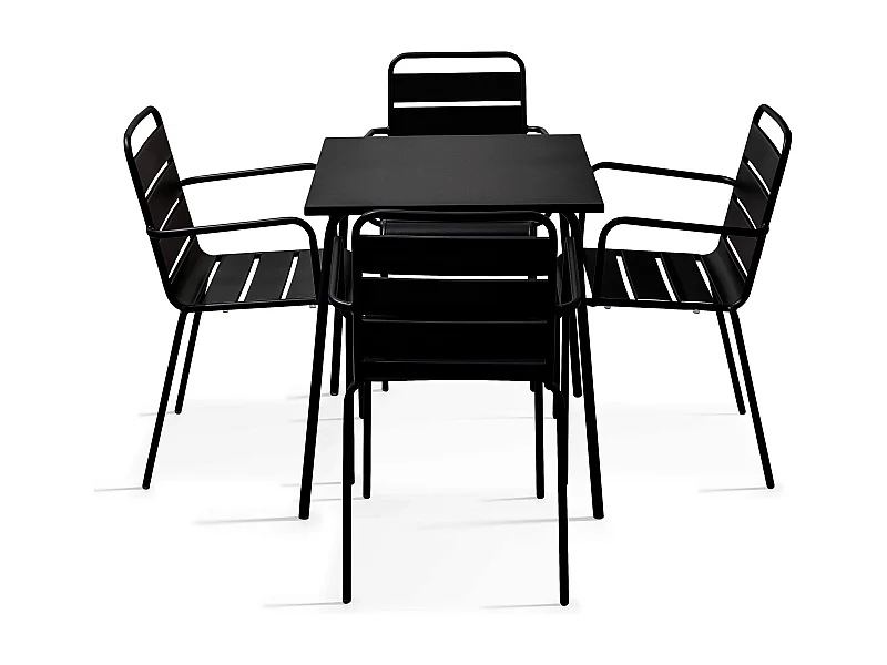 Set van een vierkante tuin tafel en 4 zwart stalen fauteuils