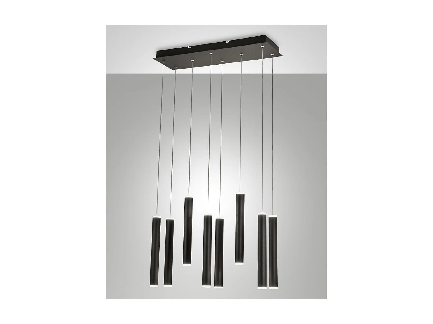 Fabas Luce Prado 8-flammige Pendelleuchte - 52W dimmbare LED - Mattschwarzes lineares Design