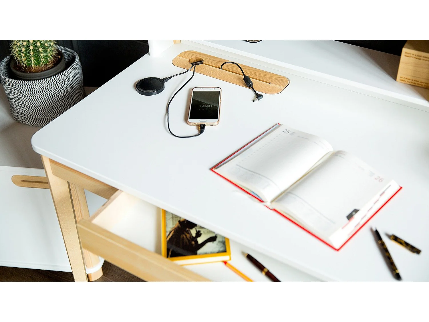 Bureau enfant en pin massif 110x56 blanc