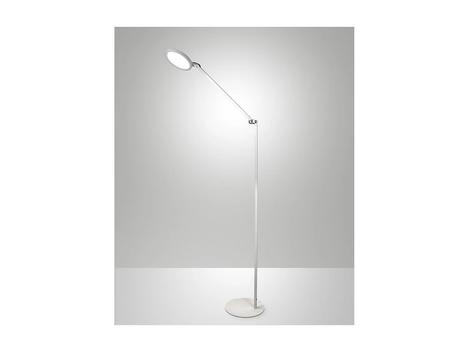Regina - Lampadaire LED blanc orientable en métal H.135 cm Fabas Luce - Lumière LED 9W intégrée CCT (3000K 4000K 5000K 6000K)