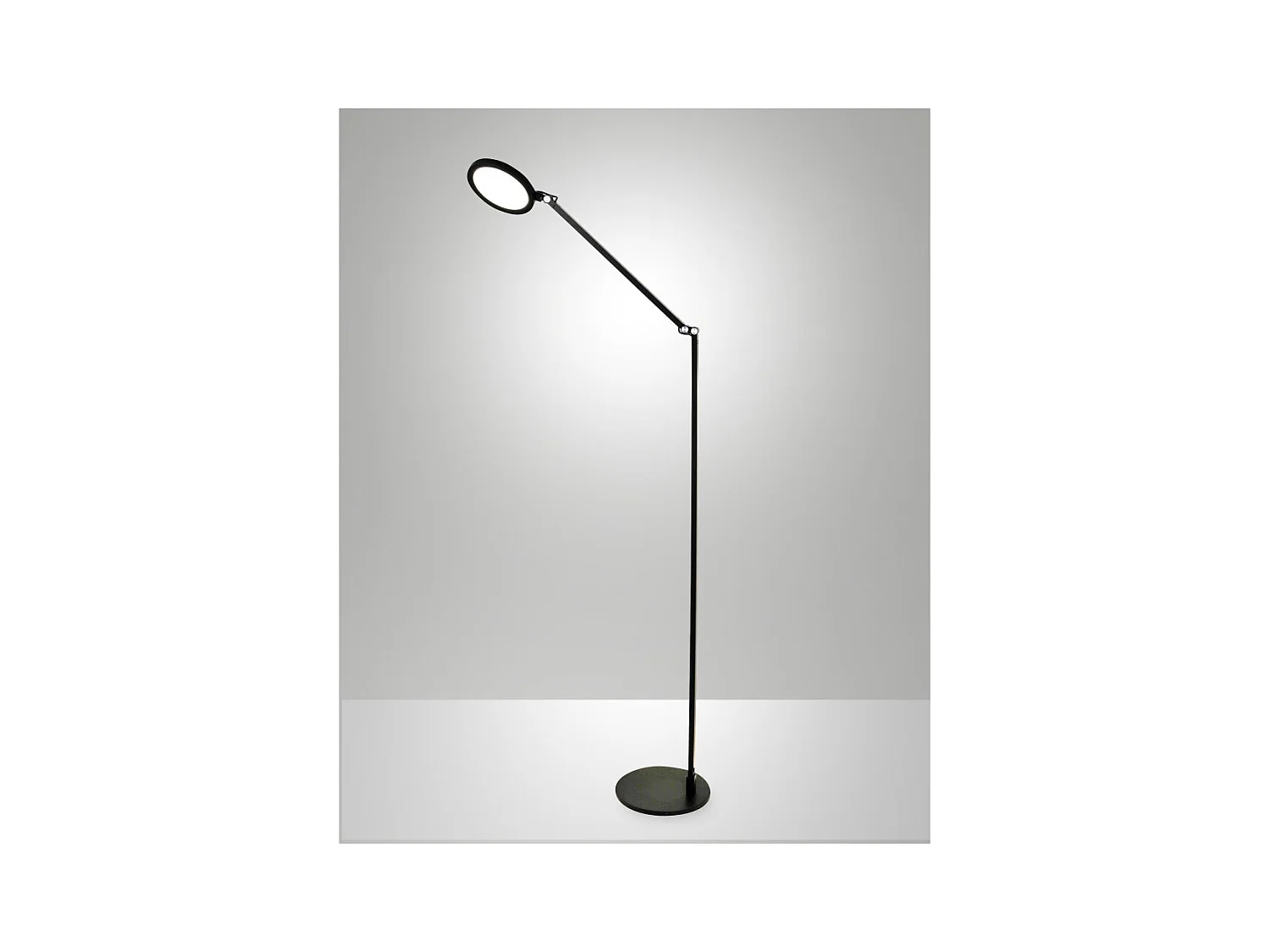 Regina – Verstellbare schwarze LED-Stehleuchte aus Metall, H. 135 cm. Fabas Luce – Integriertes 9-W-LED-Licht, CCT (3000 K, 4000 K, 5000 K, 6000 K).