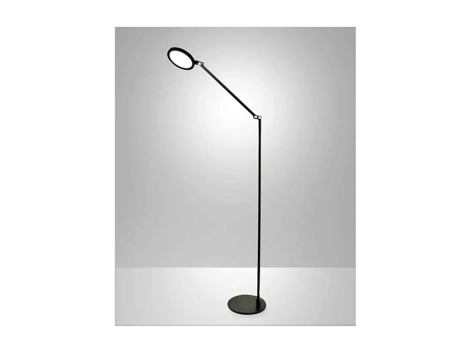 Regina - Verstellbare schwarze LED-Stehleuchte aus Metall, H. 135 cm. Fabas Luce - Integriertes 9-W-LED-Licht, CCT (3000 K, 4000 K, 5000 K, 6000 K).