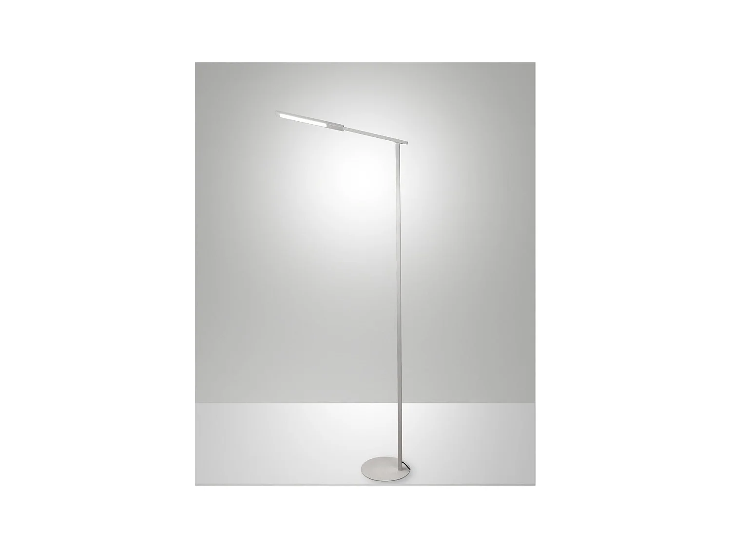 Ideal – Verstellbare weiße LED-Stehleuchte aus Metall, H. 130 cm, Fabas Luce – Integriertes 10-W-LED-Licht, CCT (3000 K, 4000 K, 5000 K, 6000 K)