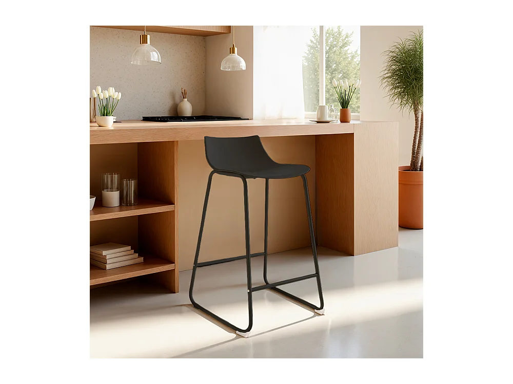 Lamer - Lot de 4 chaises de bar en plastique et métal H66cm - Noir