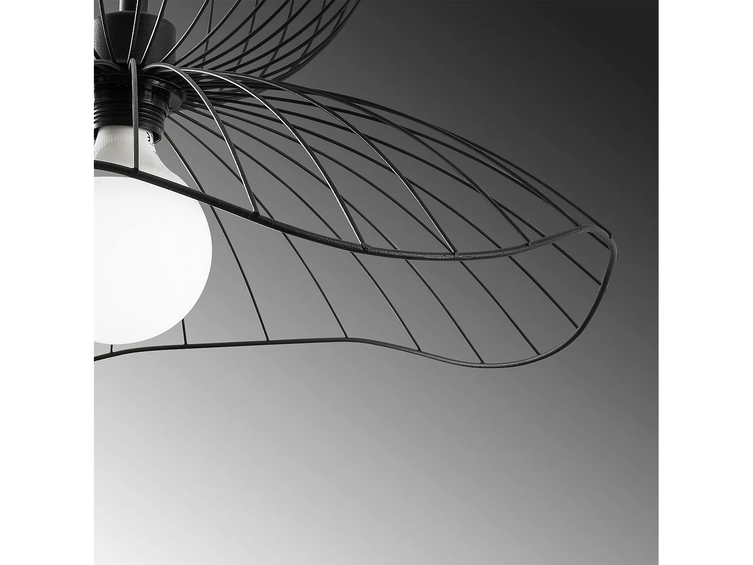 Suspension design noire filaire fleur stylisée SINOP