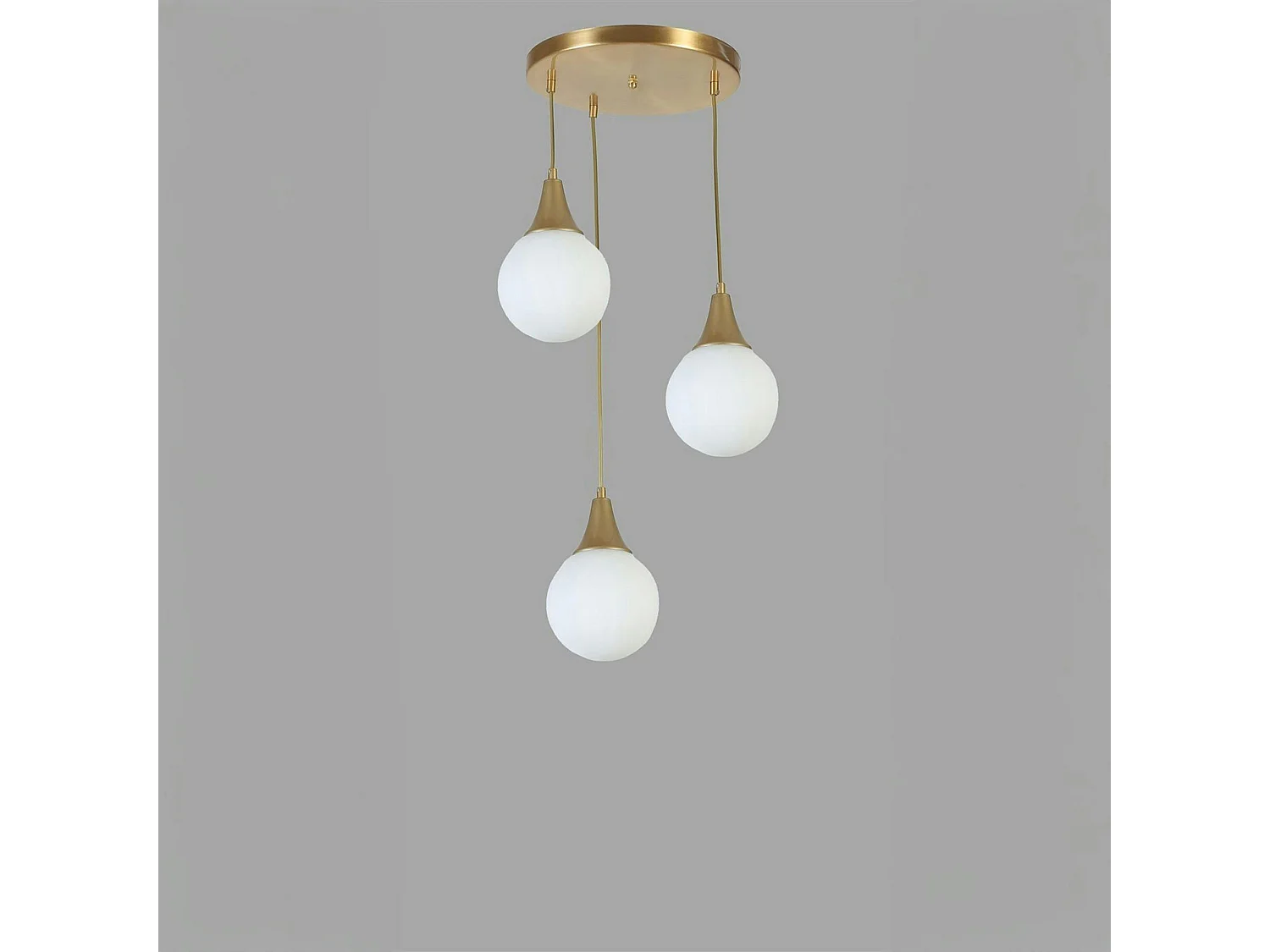 Suspension moderne dorée 3 globes verre dépoli SIERRE