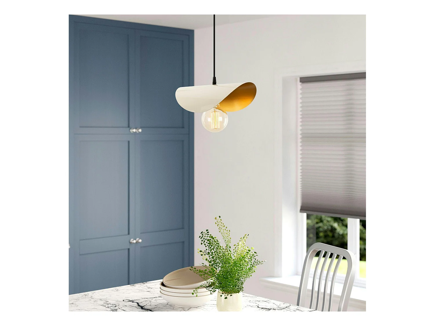 Suspension moderne en métal plié crème & doré SINOP