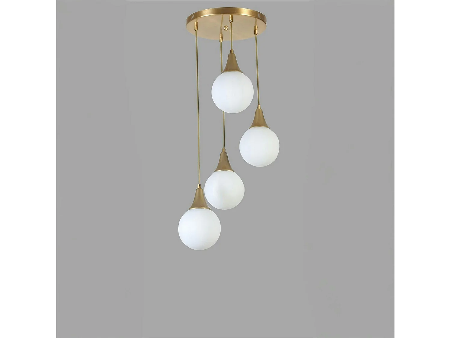 Suspension moderne dorée 4 globes verre dépoli SIERRE