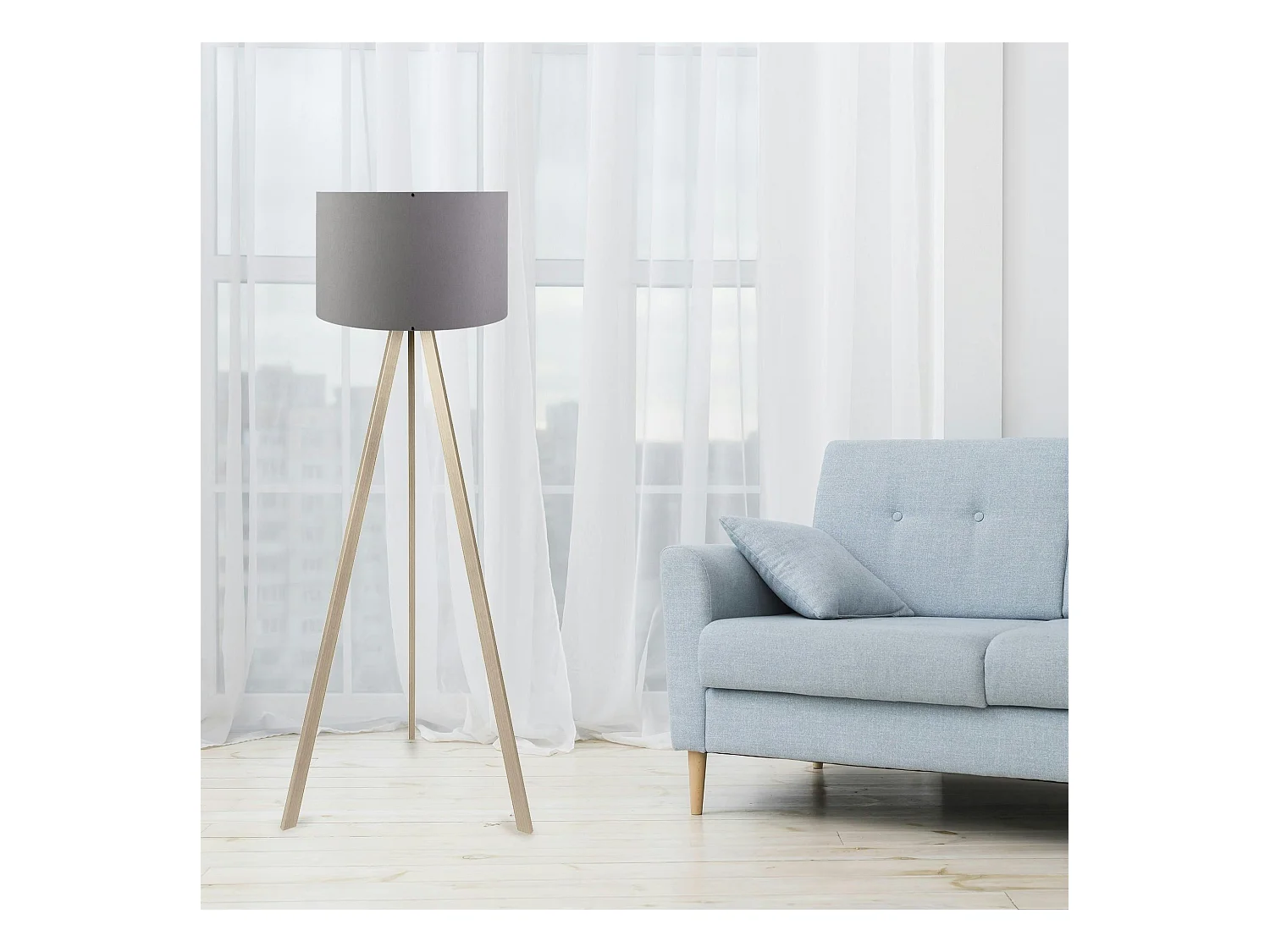 Lampadaire trépied effet bois clair, abat-jour gris KILIS