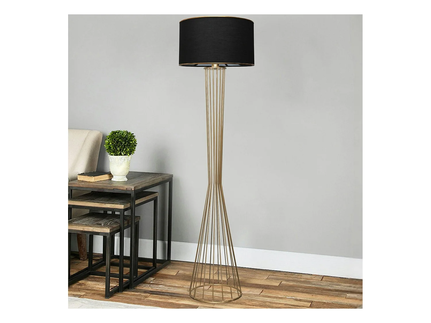 Lampadaire salon moderne doré abat-jour noir SINOP