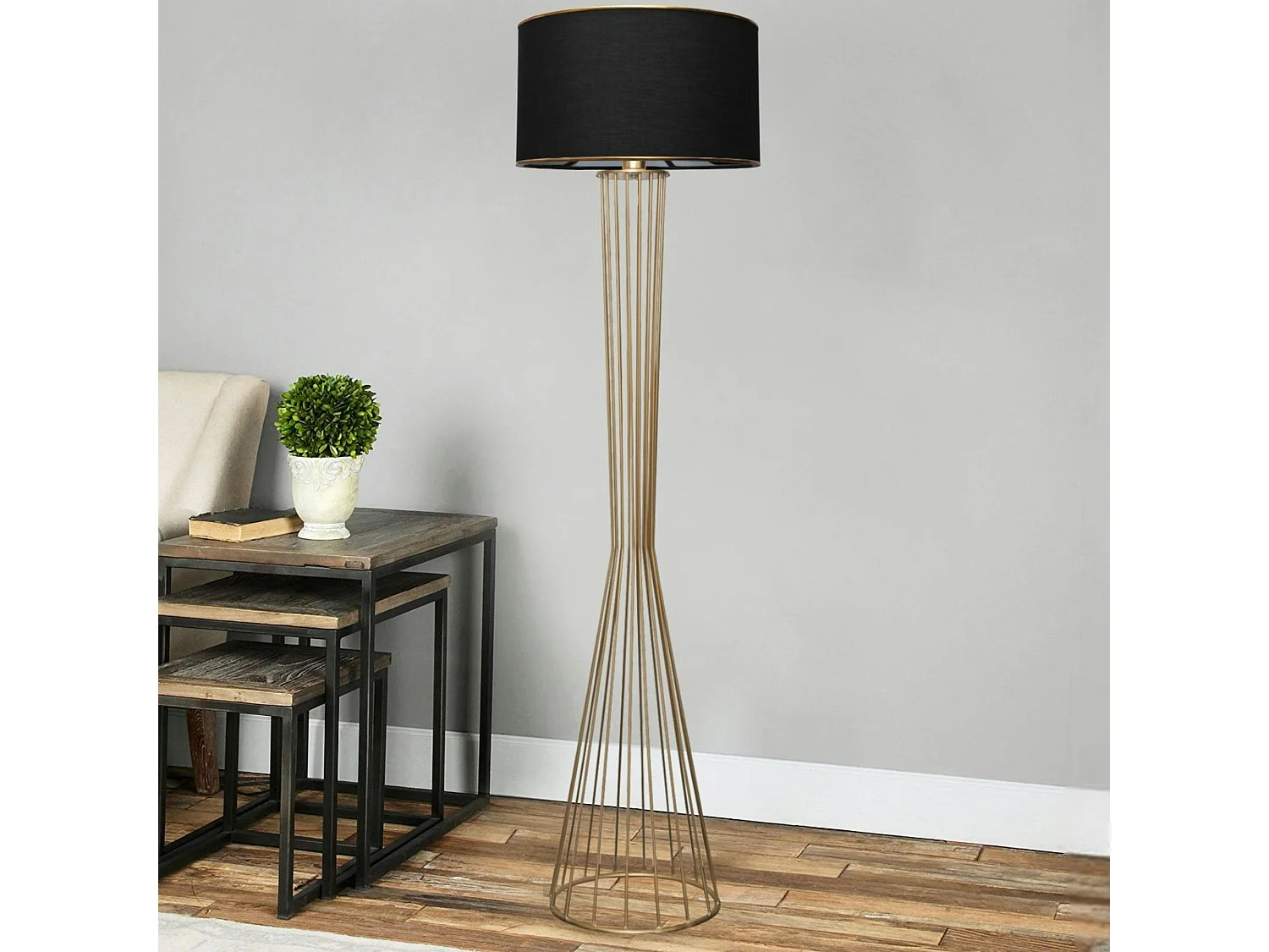 Lampadaire salon moderne doré abat-jour noir SINOP