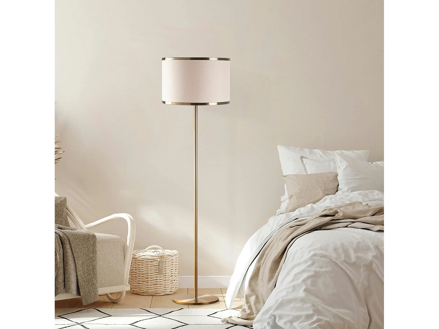 Lampadaire salon moderne, abat-jour tissu écru ZURICH