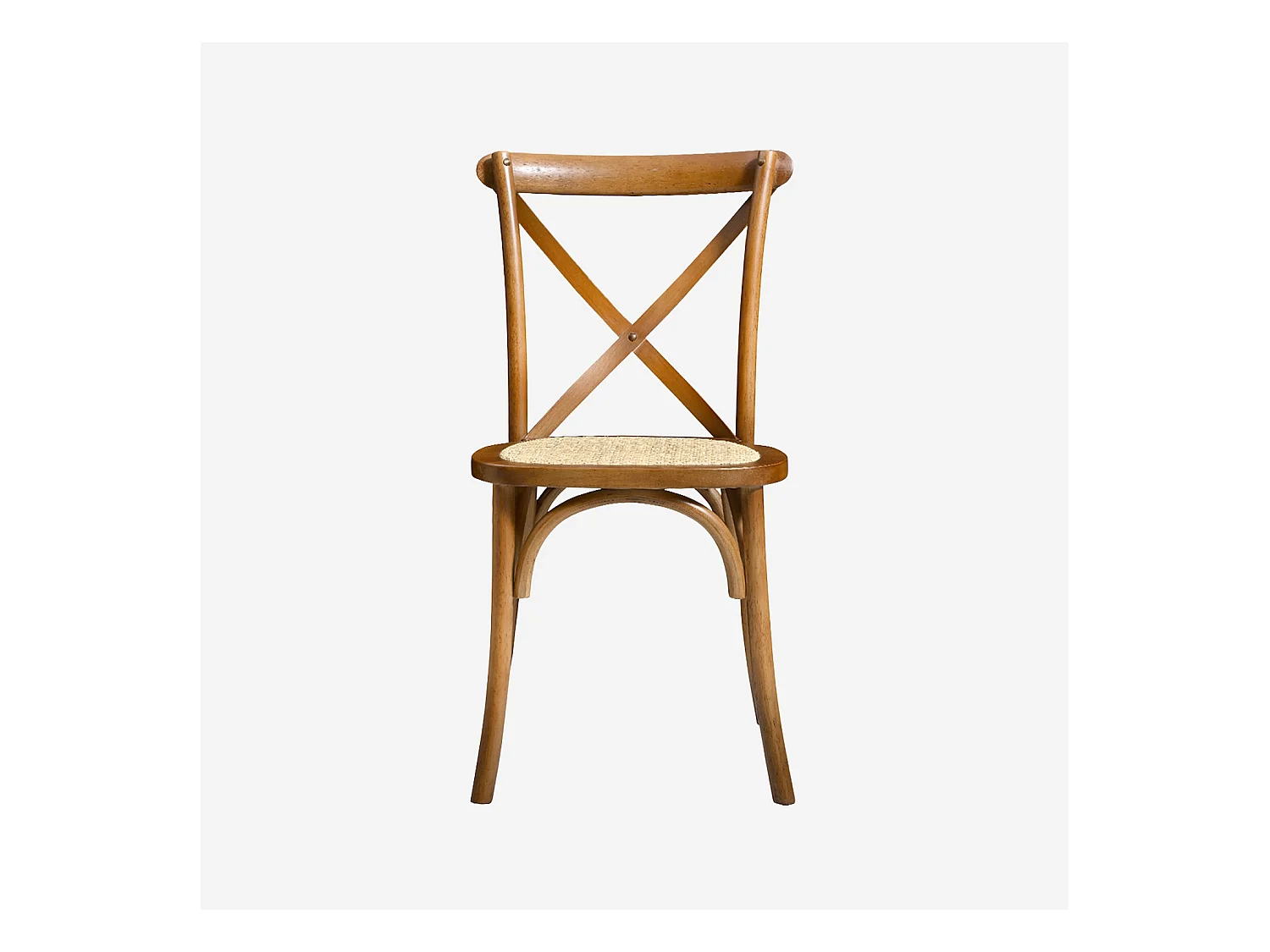 Lot de 2 chaises de bistrot en bois d'hévéa effet noyer. vintage. assise en rotin. empilables