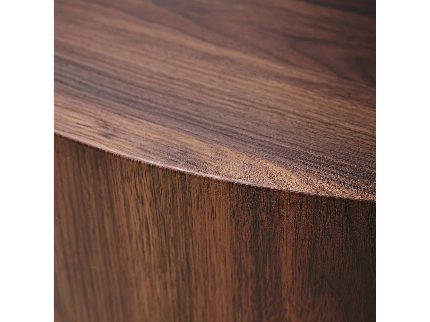 Tavolino rotondo, noce