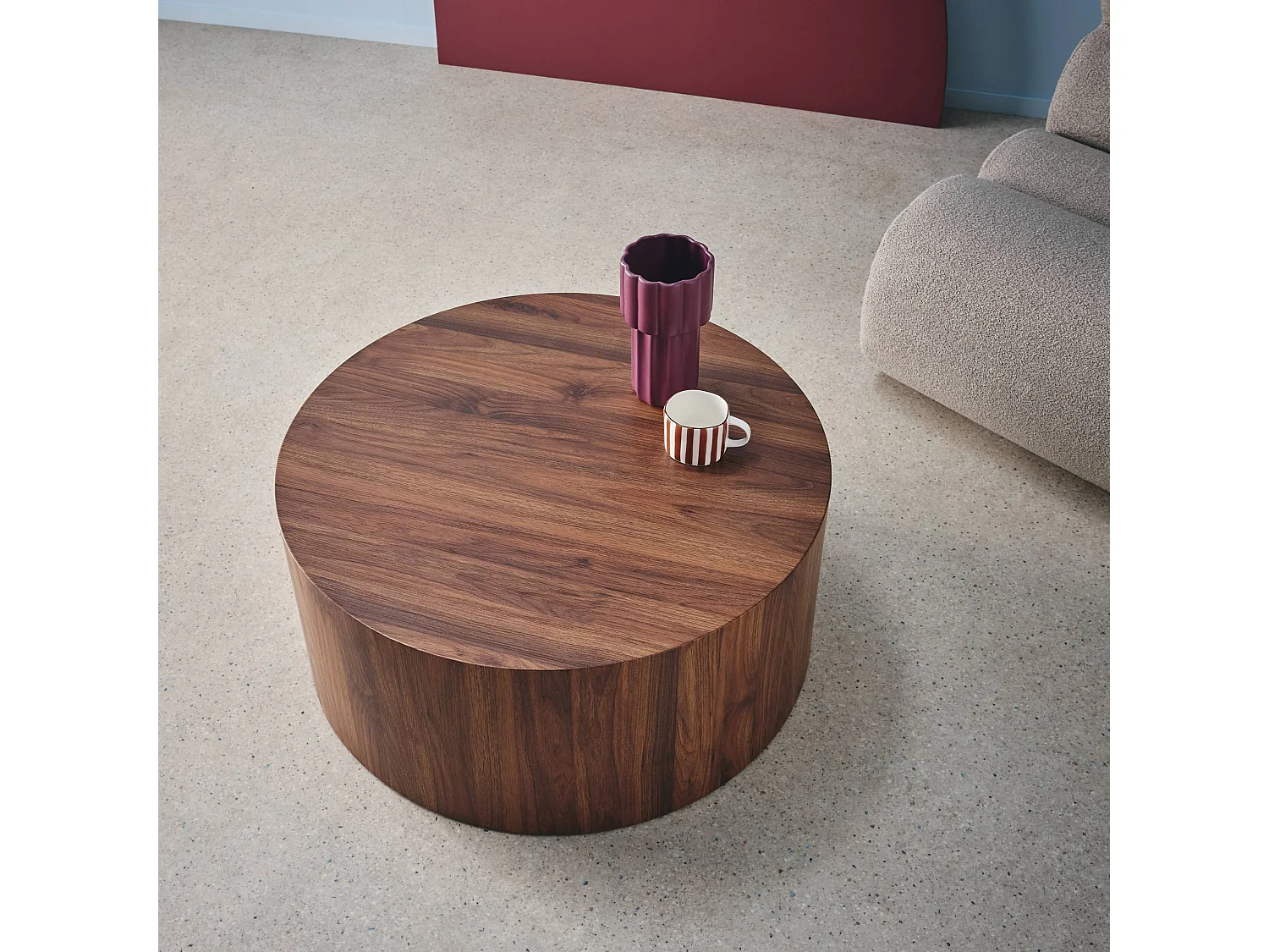 Tavolino rotondo, noce