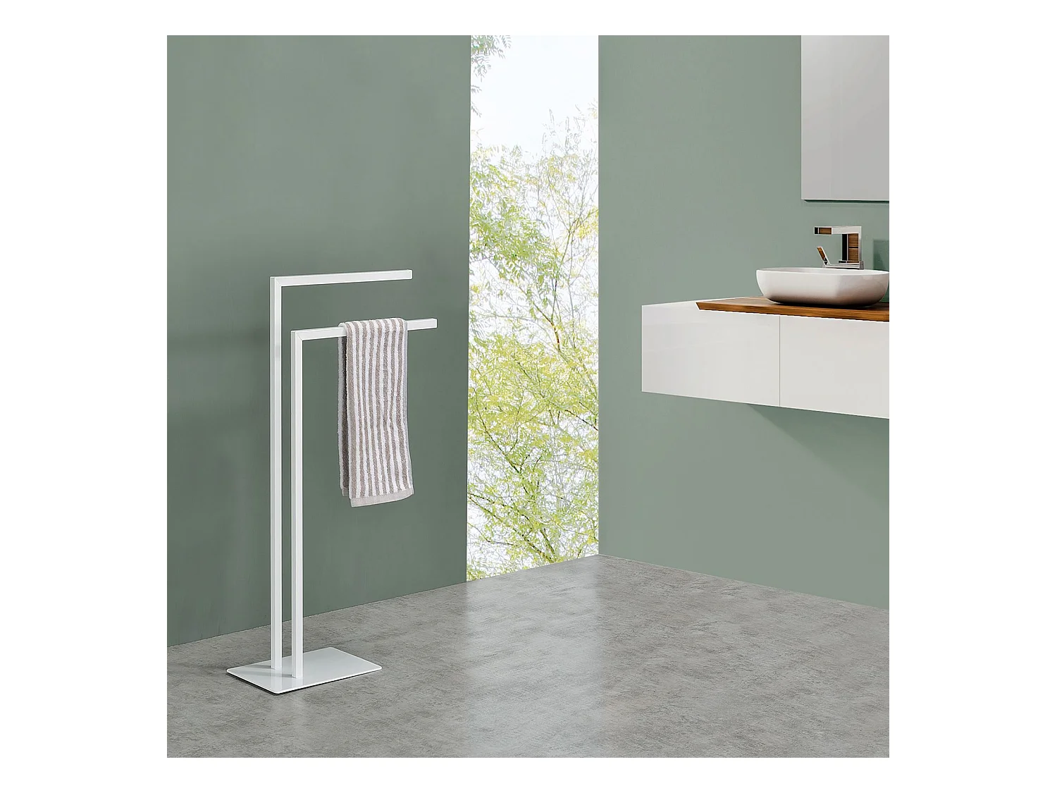 IDIMEX Porte Serviette ANDREW pour Salle de Bain coloris Blanc - Porte Serviette sur Pied en Métal, Design moderne