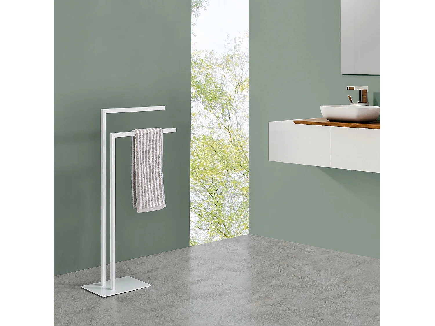 IDIMEX Porte Serviette ANDREW pour Salle de Bain coloris Blanc - Porte Serviette sur Pied en Métal, Design moderne