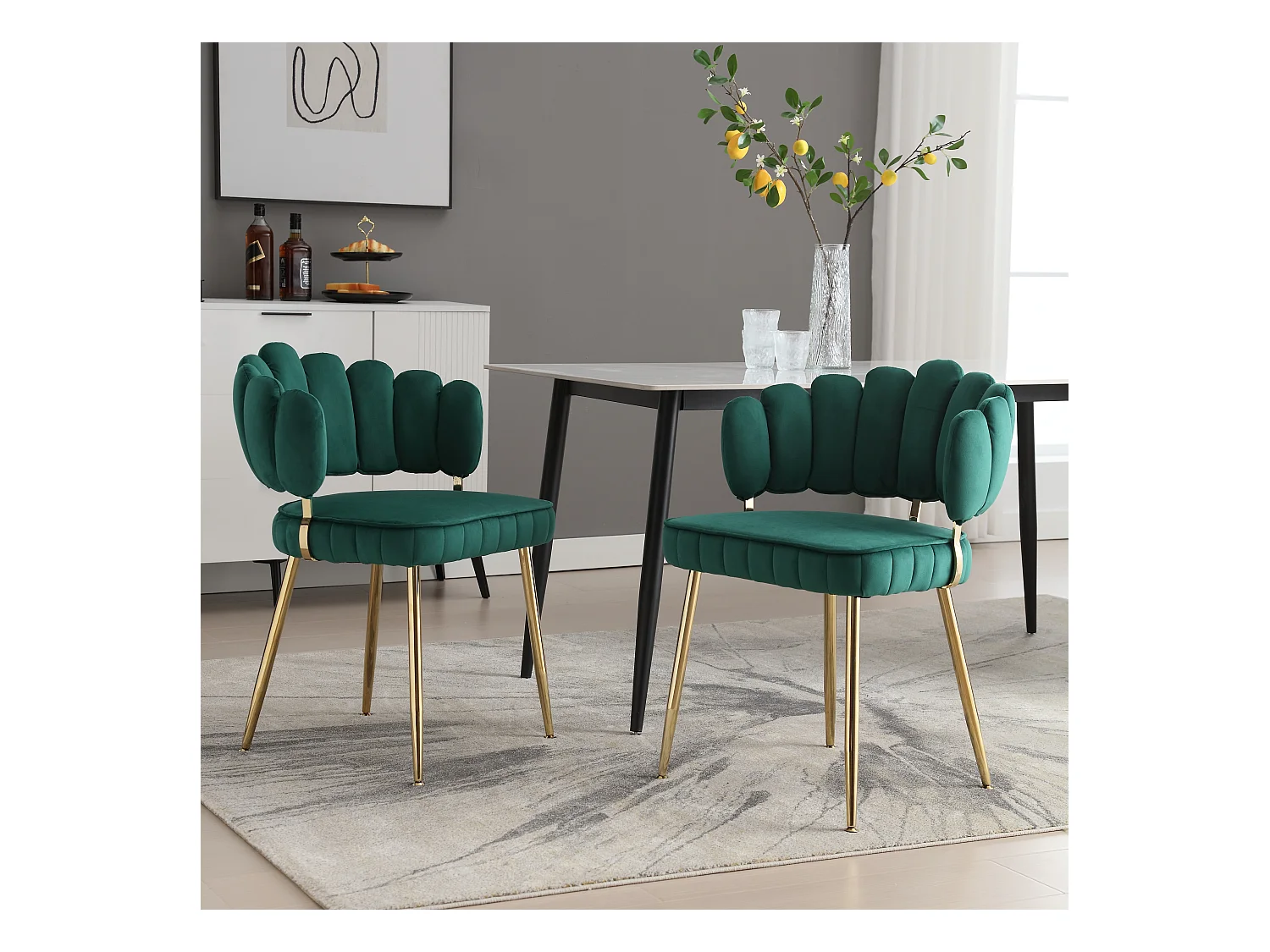 Lot de 2 chaises en velours vert émeraude avec pieds dorés et accoudoirs ronds, design en forme de pétale