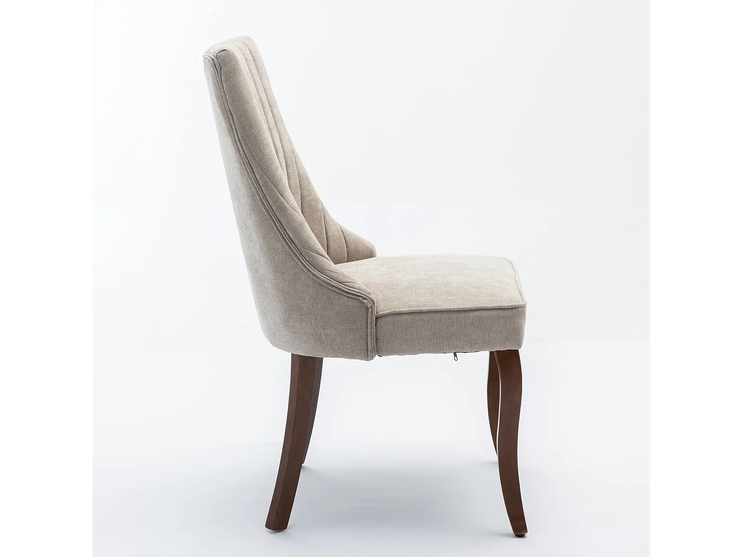 Lot de 2 chaises beiges avec pieds en bois courbés et dossiers hauts