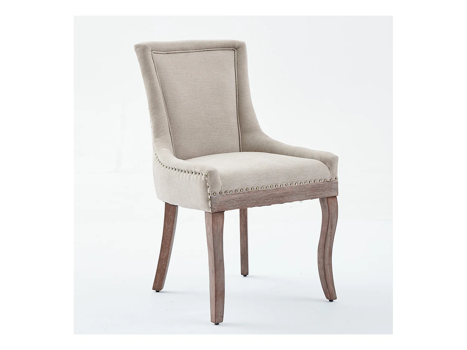 Lot de 2 chaises beiges avec pieds en bois courbé et garniture cloutée